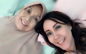 Aktris Senior Nani Wijaya Dilarikan ke RS Dikabarkan Karena Sesak Napas