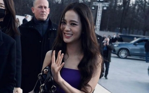Fotografer Akui Senang dan Sebut Momen Bersejarah Usai Jatuh Terjungkal di Depan Jisoo