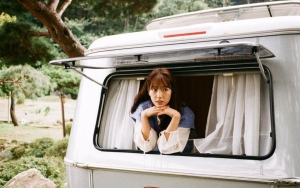 Park Shin Hye Diam-diam Sudah di Inggris, Pose Bak Mahasiswa di Jembatan London