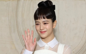 Merk Busana Dunst Ungkap Alasan Pilih Jisoo BLACKPINK Sebagai Brand Ambassador