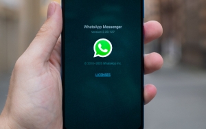 Hapus WhatsApp & Install Ulang 