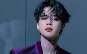 Buru-buru, Jimin BTS Sempatkan Diri Sapa Reporter di Incheon Tuai Pujian Selangit