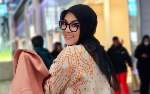 Tak Rayakan Tahun Baru, Syahrini Akui Pilih Baca Yasin Ketimbang Nyalakan Kembang Api 