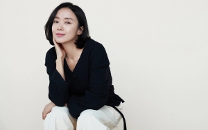 Jeon Do Yeon Akui Bikin Ibunya Nangis Saat Terima Tawaran Telanjang di Film Lawas 'Happy End'