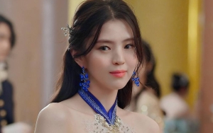 Han So Hee Posting Trailer Film GL 'Heavy Snow', Adegan Ciuman Bikin Geger