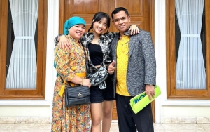 Fuji An Manja ke Haji Faisal, Reaksi Kala Dipuji Cantik Curi Perhatian
