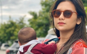 Indah Permatasari Pamer Keindahan Alam Sumba, Penampilan Sang Anak Curi Perhatian