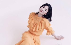 Visual Bareface Song Hye Kyo kala Asyik Nongkrong di Italia