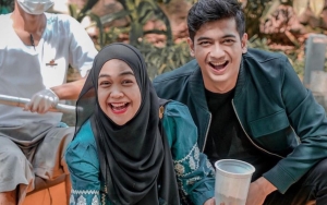 Ria Ricis Tampil Cantik di Foto Sendu, Teuku Ryan Klepek-Klepek