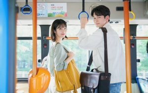 Ong Seong Wu Post Prosesi Jadi Botak, Komentar Shin Ye Eun Bikin Nostalgia 'More Than Friends'