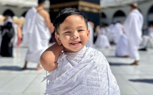 Foto Formal, Gala Sky Ponakan Fuji An Malah Ngelawak Bikin Gemas Maksimal