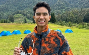 Nekat Manggung Usai Keluar dari RS, Devano Danendra Pingsan Hingga Dipapah