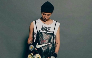 Pakai Celana Super Pendek di Bandara, Momen G-Dragon Pamer Paha Mulus Bikin Heboh