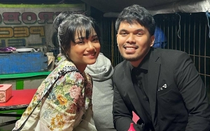 Lagi Di Bali, Fuji An & Thariq Halilintar Keciduk Nongkrong Di Meja Yang Sama