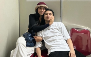 Cara Bastian Steel Akali Tinggi Badan Jomplang dengan Sitha Marino Saat Hadiri Pesta