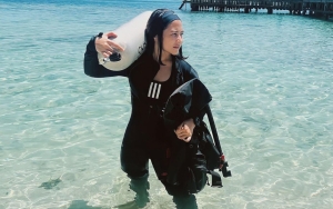 Prilly Latuconsina Nangis di Tengah Laut Usai Dengar Kabar Pilu
