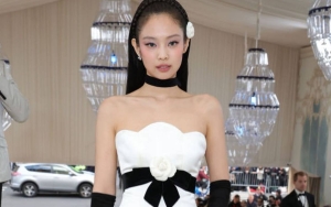 Jennie BLACKPINK Tuai Simpati Saat Bekas Lukanya Kelihatan Selama Penampilan di Met Gala