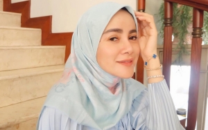 Olla Ramlan Tampil Beda Dengan Gaya Hijab Baru, Auto Dipuji Tambah Cantik