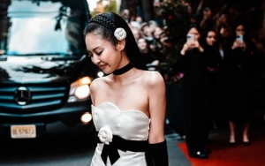  Jennie Diduga Diacuhkan Fotografer di Met Gala 2023, Fans Beri Pembelaan dengan Bukti