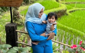 Harga Bando Mungil Ameena Putri Aurel Hermansyah Bikin Menjerit