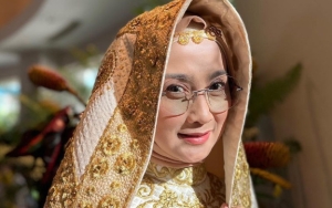 Desy Ratnasari 