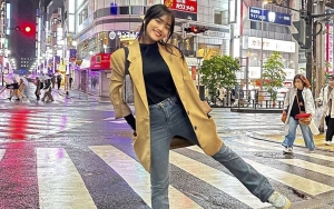 Fuji An Pamer Foto Candid Hingga Rambut Dihiasi Pita, Kawaii Bak Gadis Jepang