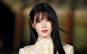 IU Pamer Momen Hadiri Event di Gyeongbokgung, Komen Seorang Idol Cowok Bikin Heboh