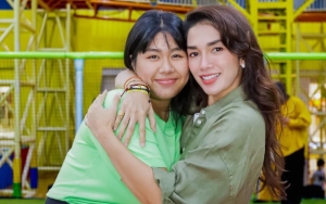 Putri Sulung Ussy Sulistiawaty Tampil Bak Princess Kala Prom Night Auto Bikin Pangling