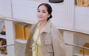 Mejeng Depan Istana Mewahnya, Paras Nagita Slavina Lagi-lagi Bikin Salfok Abis