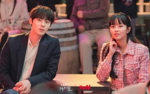 Kim So Hyun-Minhyun Pegangan Tangan di Poster 'My Lovely Liar', Fans Harapkan Ada Banyak Momen Manis