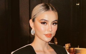 Geger Agnez Mo Pamer 6 Postingan Serba Hitam