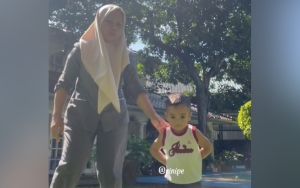 Rayyanza Sudah Bisa Makan Sendiri Pakai Sendok Dengan Rapi, Ajaran Sus Rini Dipuji