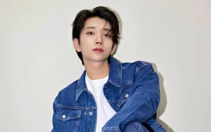 Joshua Hong SEVENTEEN Pose Lucu, Perabotan Hingga 'Oleh-Oleh' dari Jakarta Curi Fokus
