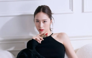 Krystal Pancarkan Aura Elegan Berbalut Perhiasan Mewah di Majalah W