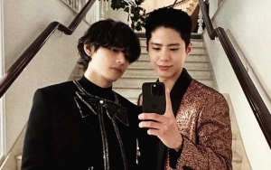 V BTS dan Park Bo Gum Muncul Bareng Usai Acara di Paris Batal Akibat Kerusuhan