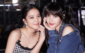 Lisa dan Jisoo BLACKPINK Suguhkan Penampilan Seksi Saat Manggung di BST Hyde Park London