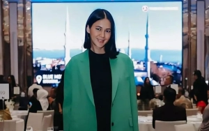 Paula Verhoeven Nongkrong Pakai Baju Kusut, Aksi Kibas Rambut Ngode Dilirik Iklan Shampo  Disorot
