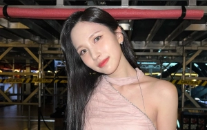 Mina TWICE Tampil Seksi Pamer Punggung di Teaser MV 'Do Not Touch' Sub-Unit MISAMO