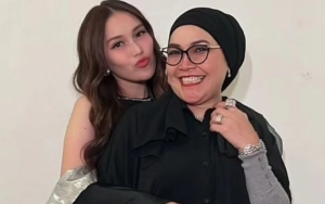 Umi Kalsum Diduga Bela Ayu Ting Ting Usai Busana Manggung Sang Putri Dikritik Vulgar