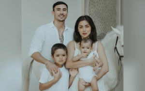 Putra Jessica Iskandar Fitting Seragam Sekolah Baru, Sikap Vincent Verhaag Dipuji Bak Papa Kandung