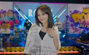Ungkap Isi Hati, Happy Asmara Kembali Diduga Galau Hingga Picu Pro Kontra