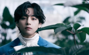Seharga Ratusan Juta, Kalung Yang Dipakai V BTS Saat Jadi BA Cartier Sold Out