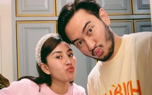 Lagi LDR, Jeje Govinda Pamer Momen Sweet Di-Video Call Syahnaz dan Putri Cantik