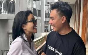 Foto Seksi Nikita Mirzani Nempel Baim Wong Dikritik