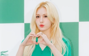 Jeon Somi Ngakak Lihat Video Lamanya Dikaitkan Film 'Barbie' dan 'Oppenheimer'