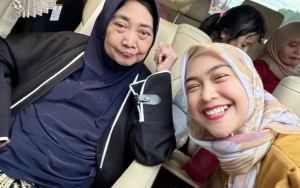 Ria Ricis Tahan Tangis Usai Sang Ibu Kembali Dilarikan ke Rumah Sakit dan Masuk IGD