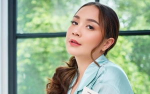 Kebaya Nagita Slavina Curi Fokus Saat Diundang ke Istana Negara