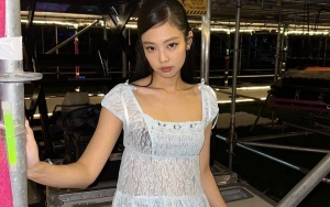 Harga Per Malam Capai Ratusan Juta, Jennie Pamer Foto Liburan di Resort Mewah Tengah Gurun