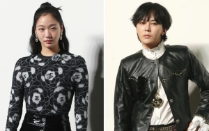 Kabur Dari Reporter, Kim Go Eun Pose Uwu Bareng G-Dragon BIGBANG di Frieze Seoul 2023