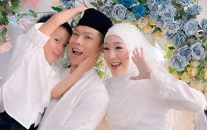 Suami Larissa Chou Terharu Lihat Anak Sambung Makin Pintar Saat Review Mainan